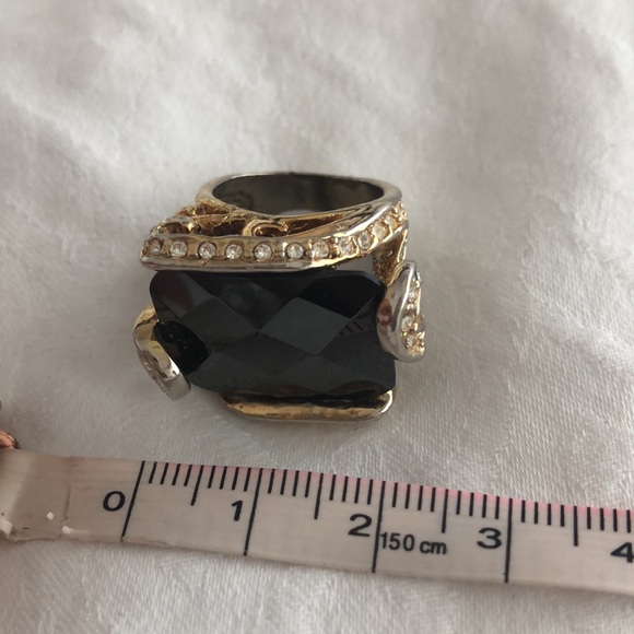 Black stone statement ring - Picture 7 of 7